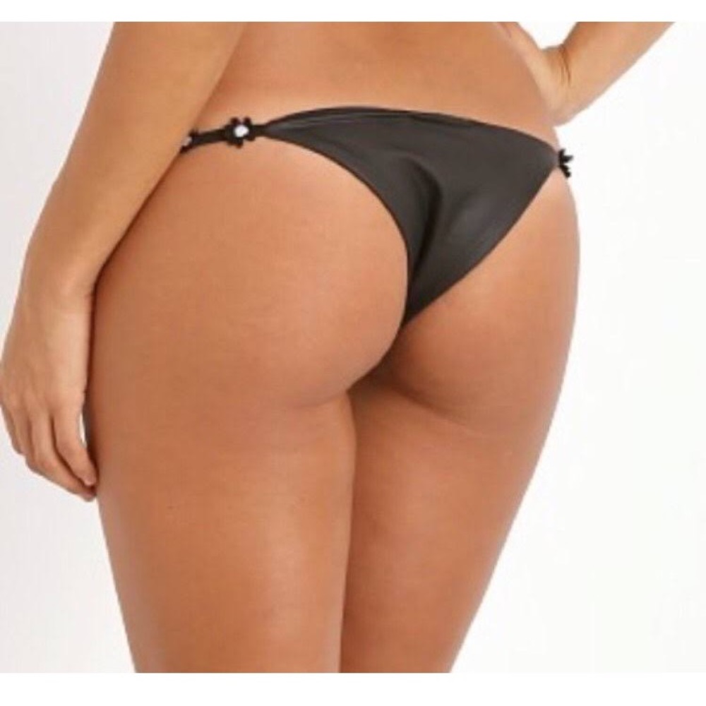 Mandalynn Bikini Bottom - Picture 2 of 3
